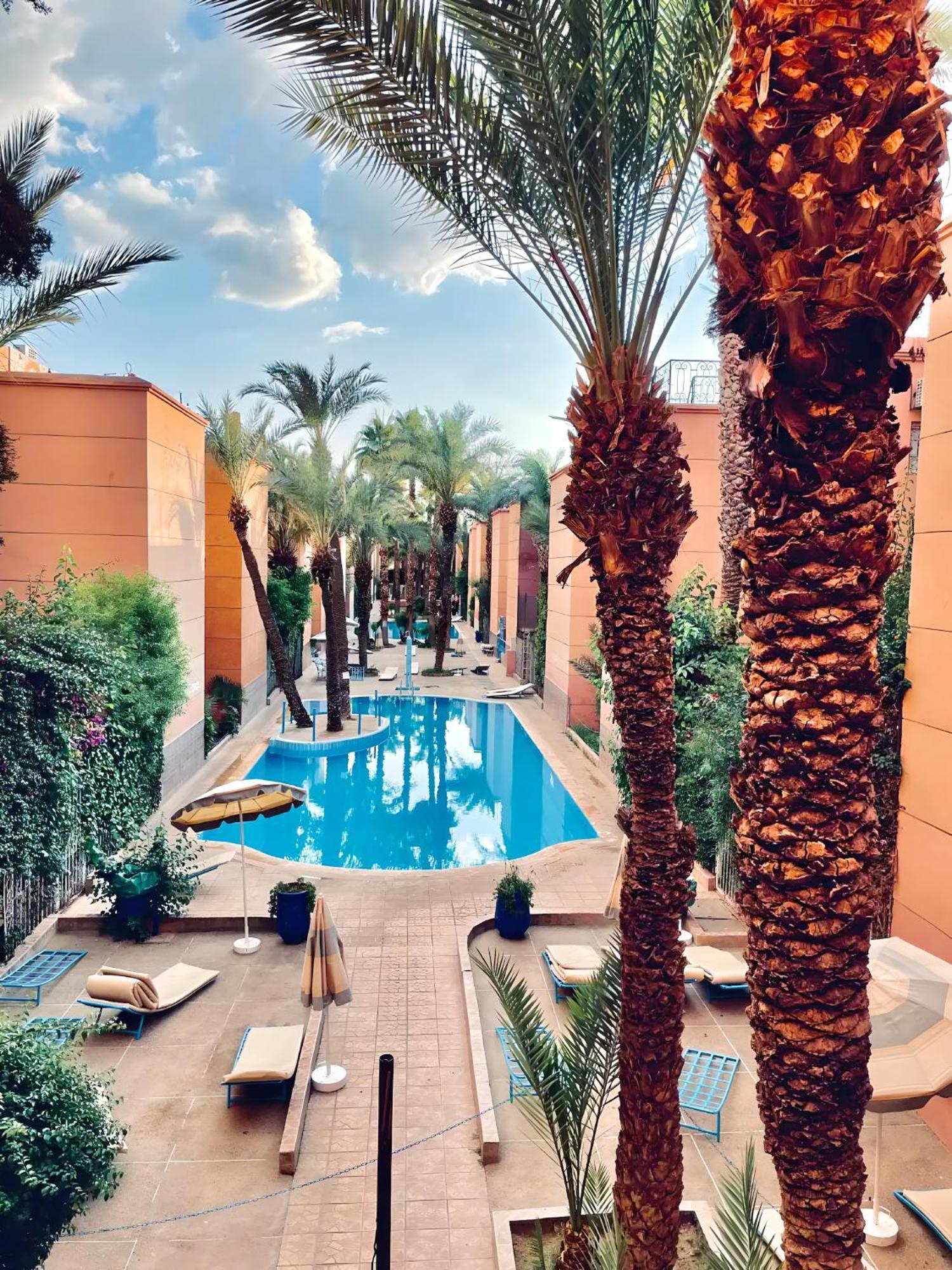 Tres Beau A Marrakech Avec Piscines مراكش